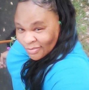 Meet your Posher, Damika